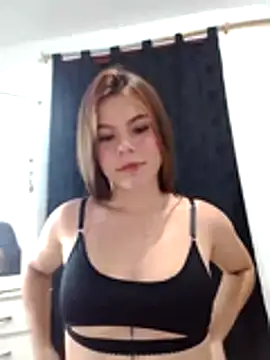 EmiNavarro online show from 22, 6, 2026
