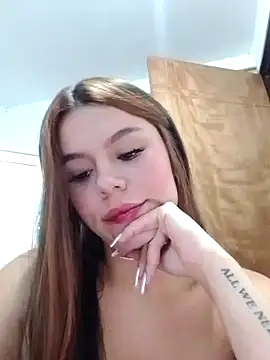EmiNavarro online show from 25, 6, 2026