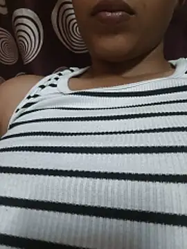 komalsharma99 online show from 2, 6, 2026