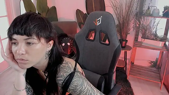 Snapshot of NeoGeisha chatting on 13, 7, 2026 NeoGeisha online show from 13, 7, 2026