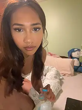 lyla luv online show from 4, 3, 2026