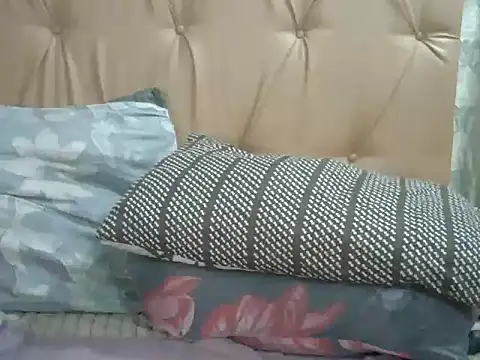 Snapshot of Ladyxx21 chatting on 26, 2, 2026 Ladyxx21 online show from 26, 2, 2026