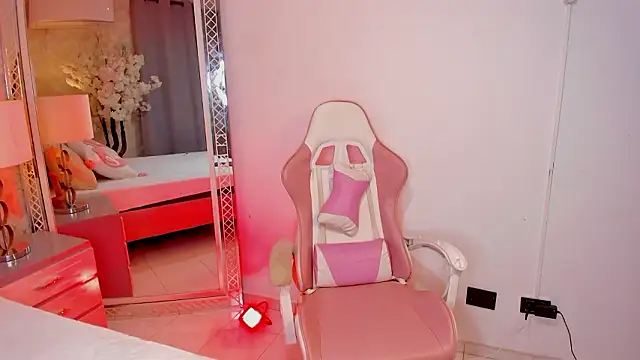 YazminJenner online show from 11, 3, 2026