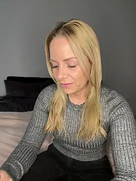 emily-becker22 online show from 7, 4, 2026