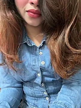 riya sharma11 online show from 11, 4, 2026