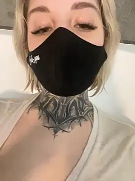 Snapshot of AllisonXAlfred chatting on 8, 2, 2026 AllisonXAlfred online show from 8, 2, 2026