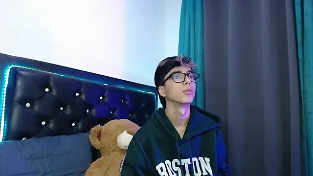 Snapshot of gabriel_x18 chatting on 15, 2, 2026 gabriel x18 online show from 15, 2, 2026