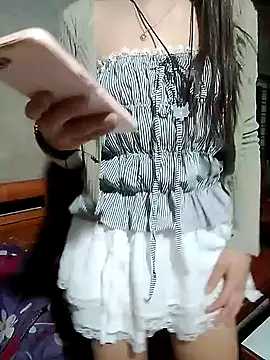 DoliceGirl2k online show from 4, 4, 2026