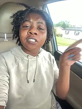 Snapshot of Ebony_Queeen chatting on 25, 5, 2026 Ebony Queeen online show from 25, 5, 2026