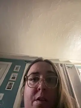 Snapshot of kayleighgirl chatting on 30, 5, 2026 kayleighgirl online show from 30, 5, 2026