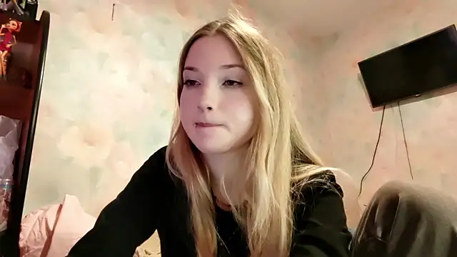 TiaBIanks online show from 8, 4, 2026