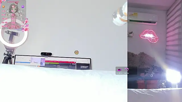 lana  kane   online show from 17, 4, 2026