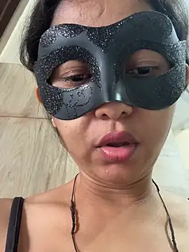 raavigirl online show from 5, 4, 2026