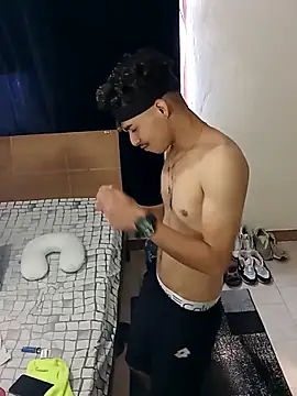 Snapshot of baby_22cm chatting on 28, 2, 2026 baby 22cm online show from 28, 2, 2026