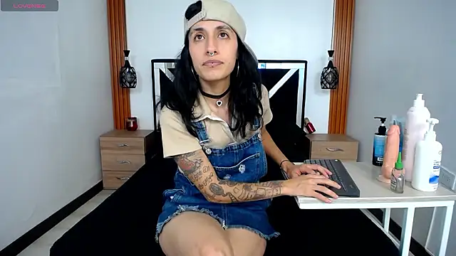 Snapshot of FRANCESCA_LOVE_ chatting on 12, 3, 2026 FRANCESCA LOVE online show from 12, 3, 2026