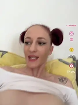 Roxyfoxyyy online show from 3, 7, 2026