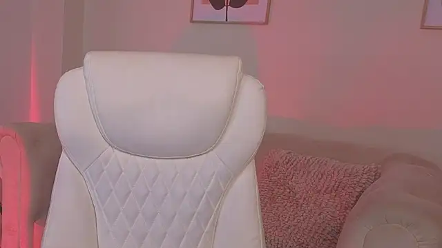 katt souza1 online show from 13, 7, 2026
