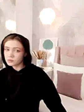 StacyHicks online show from 14, 4, 2026