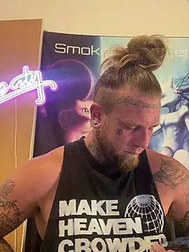 Snapshot of Smokebluntafterblunt chatting on 12, 6, 2026 Smokebluntafterblunt online show from 12, 6, 2026