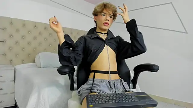 Snapshot of AngelDoll_1 chatting on 7, 2, 2026 AngelDoll 1 online show from 7, 2, 2026