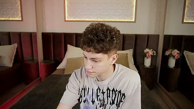 Snapshot of StefanBev chatting on 8, 3, 2026 StefanBev online show from 8, 3, 2026