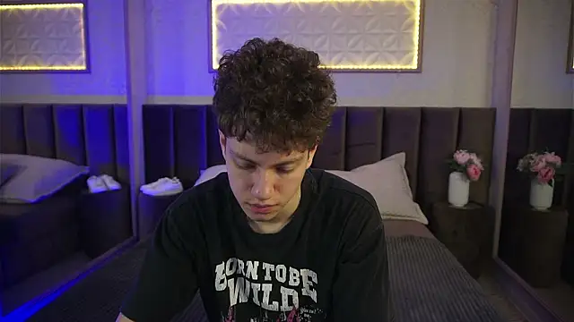 Snapshot of StefanBev chatting on 22, 3, 2026 StefanBev online show from 22, 3, 2026