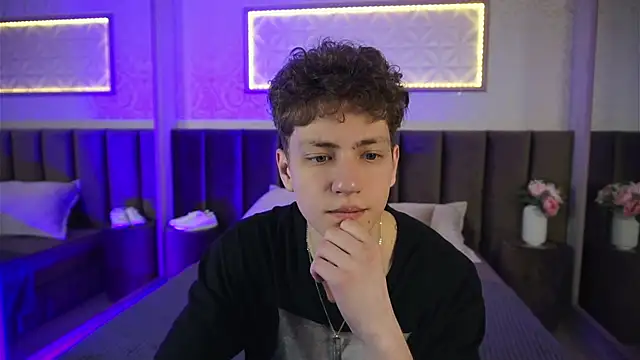 Snapshot of StefanBev chatting on 27, 3, 2026 StefanBev online show from 27, 3, 2026