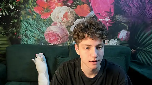 Snapshot of StefanBev chatting on 12, 4, 2026 StefanBev online show from 12, 4, 2026