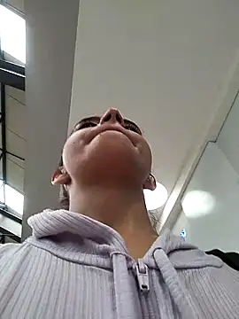 Leiidy Adams  online show from 9, 3, 2026