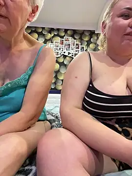 Mommy-girl-Lola online show from 15, 3, 2026