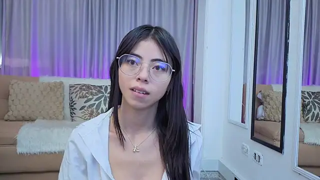 Mia Naive online show from 27, 5, 2026
