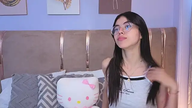 Mia Naive online show from 14, 7, 2026