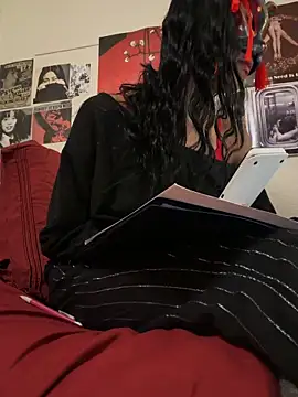 LadyKitsune online show from 4, 3, 2026