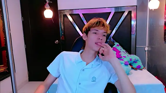 Liam Green1 online show from 9, 2, 2026