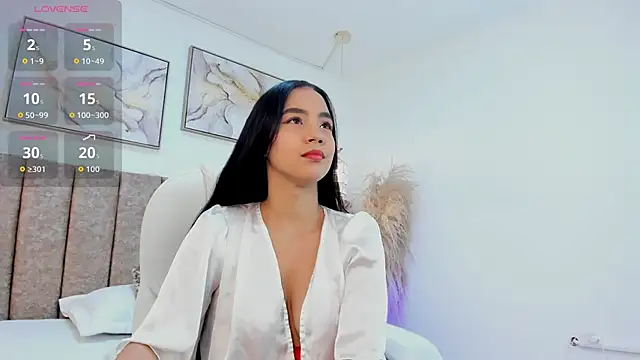 Yaasmin  online show from 17, 2, 2026