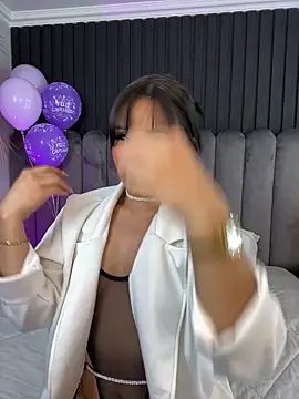 Nanda vixen  online show from 27, 3, 2026