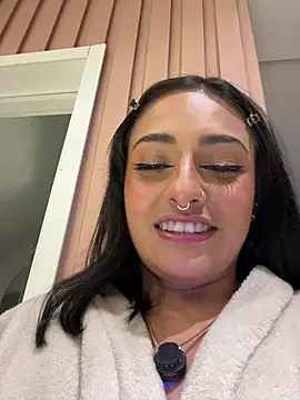 Nanda vixen  online show from 16, 5, 2026