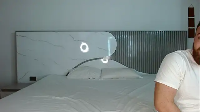 hotcouplexx1 online show from 16, 4, 2026