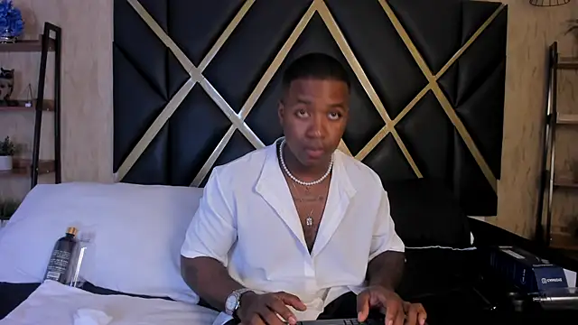 Snapshot of LuccianoDaytona chatting on 2, 3, 2026 LuccianoDaytona online show from 2, 3, 2026