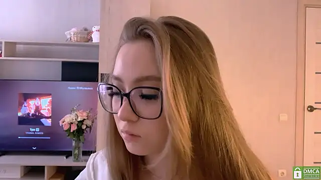 Fayalotyncute online show from 28, 2, 2026