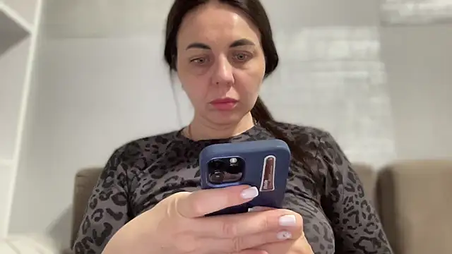 Darsy Rox online show from 2, 4, 2026