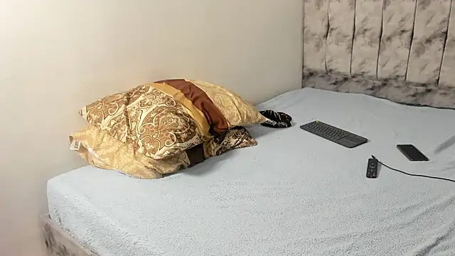 maykyboyx online show from 17, 3, 2026