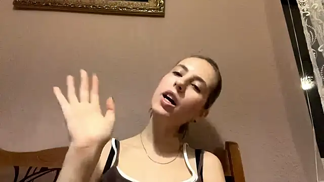 Snapshot of CharmingBlonde chatting on 12, 2, 2026 CharmingBlonde online show from 12, 2, 2026