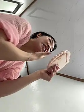 cuty lusy online show from 27, 2, 2026