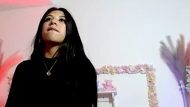 sharlotaustral18 online show from 14, 2, 2026