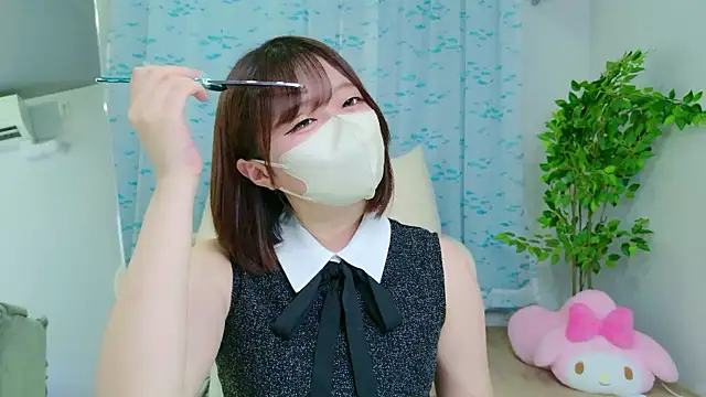 Snapshot of Saki_chanF chatting on 4, 7, 2026 Saki chanF online show from 4, 7, 2026