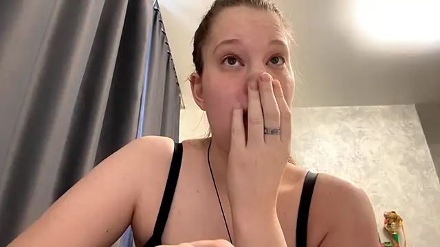 Lunexia Kysstoria online show from 23, 2, 2026