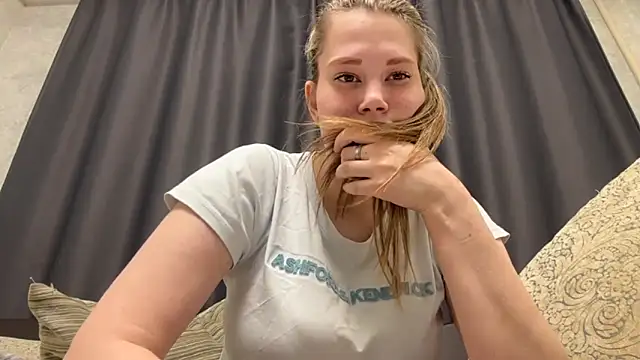 Lunexia Kysstoria online show from 20, 4, 2026