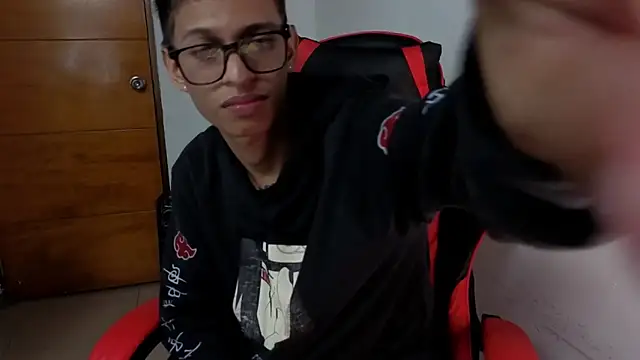 Niklausxxx online show from 2, 3, 2026