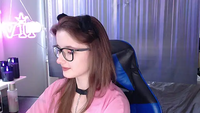 Snapshot of LunaXcherry chatting on 29, 6, 2026 LunaXcherry online show from 29, 6, 2026